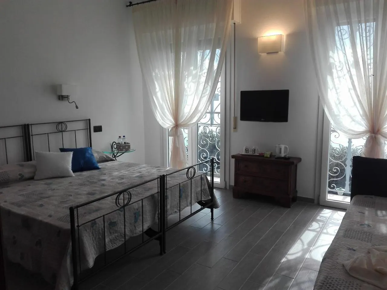 Bed And Breakfast Le Freise Varazze Italy